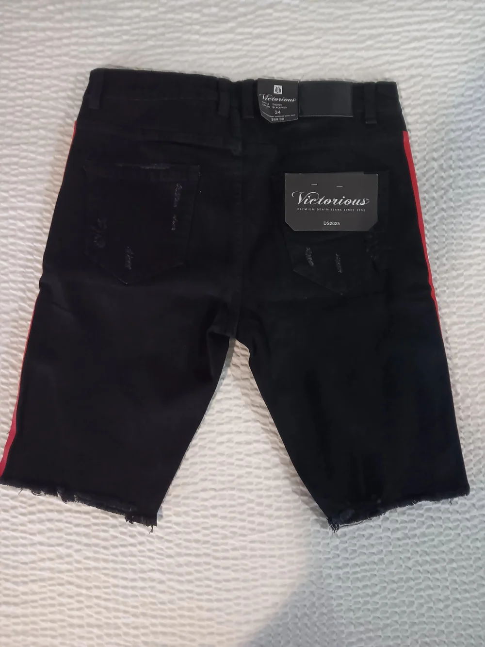 Distressed Shorts - BLACK/RED